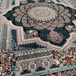 فرش طرح 700 شانه (500شانه) طرح لوکس زمینه سرمه ای کاشان - فرش ارزان قیمت جدید کاشان - خرید فرش ارزان قیمت از کارخانه فرش کاشان - فرش گوزل کاشان