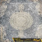 خرید فرش طرح ورساچه زمینه سرمای مدرن کاشان - فرش گوزل کاشان - فرش جدید و شیک مدرن مناسب انواع دکوراسیون